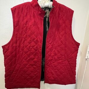 Reversible red and oriental design. Slash pockets women’s large